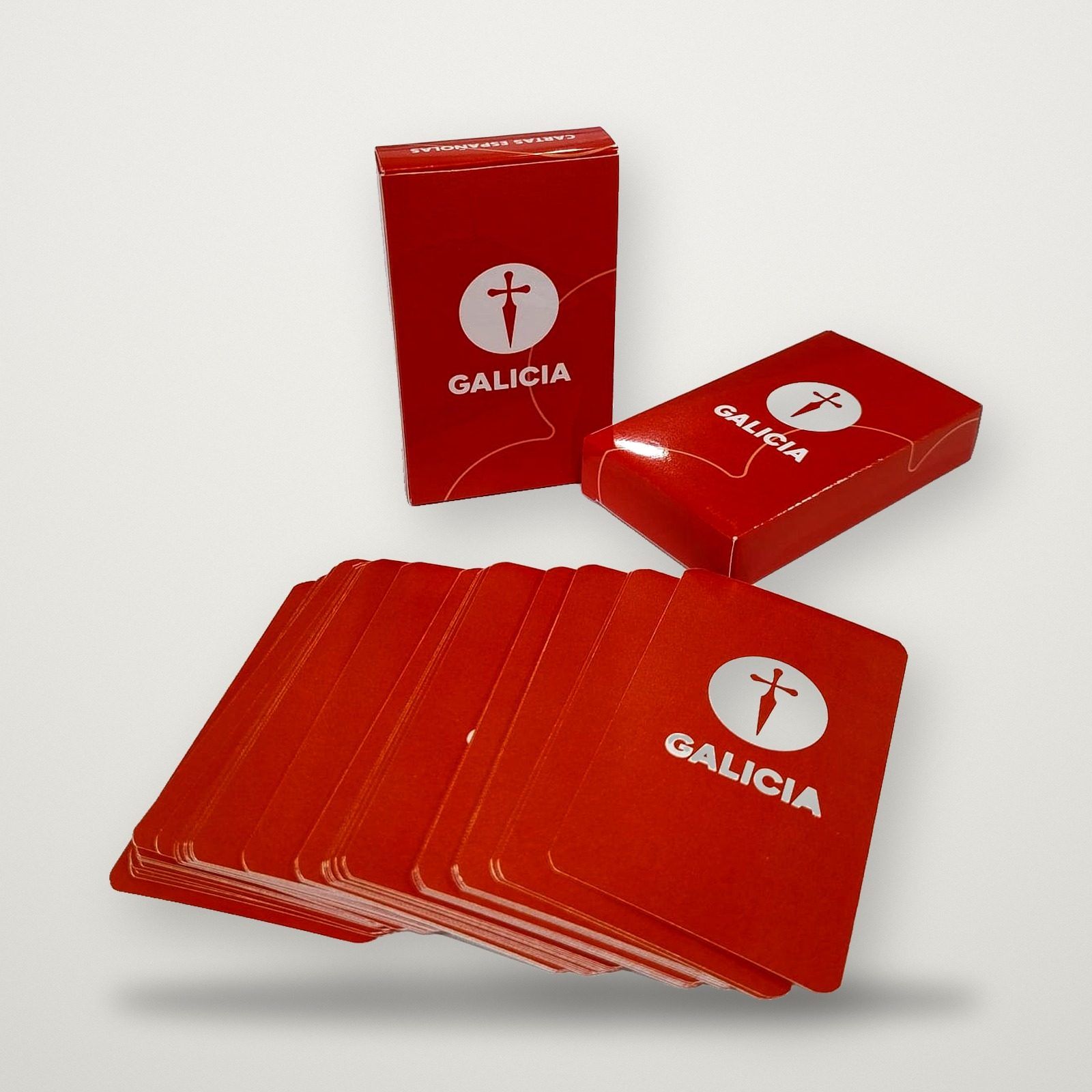 Mazos de cartas con estuche naranja personalizados para Banco Galicia